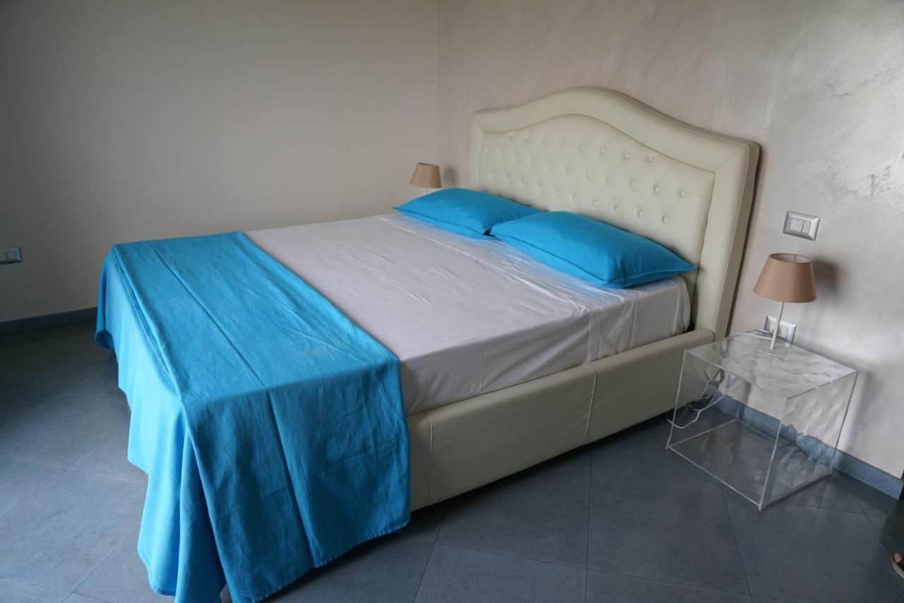Guest House Emily Suites Sorrento Bagian luar foto